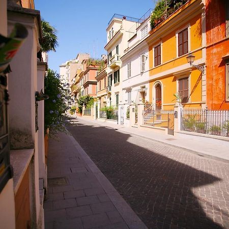 Red Flat In Rome Appartement Buitenkant foto